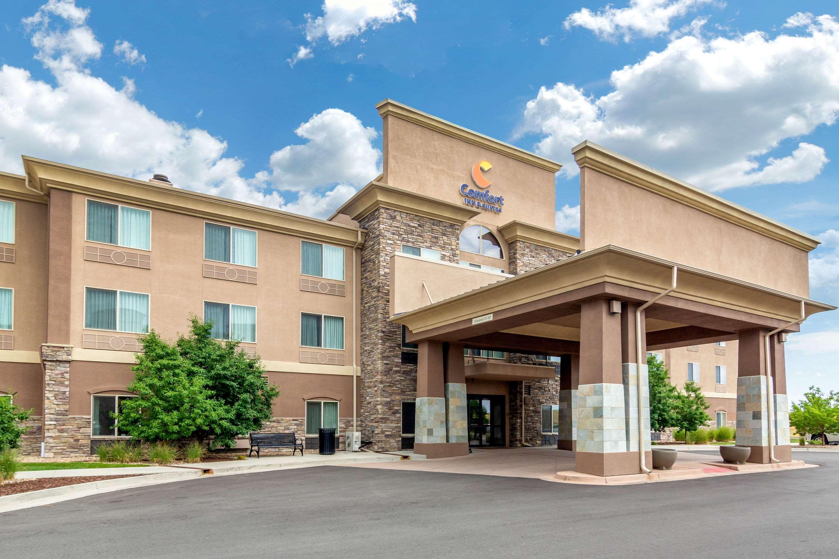 Comfort Inn & Suites Brighton Denver Ne Medical Center Exterior photo